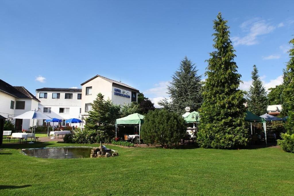 Parkhotel Goldlinde Bodenwerder Exterior photo